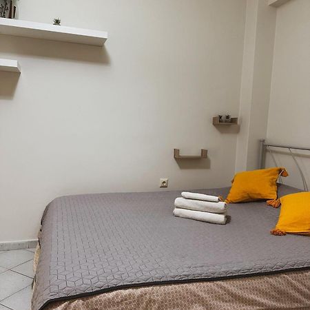 Efrosini Downtown Apartment Chalkís Szoba fotó